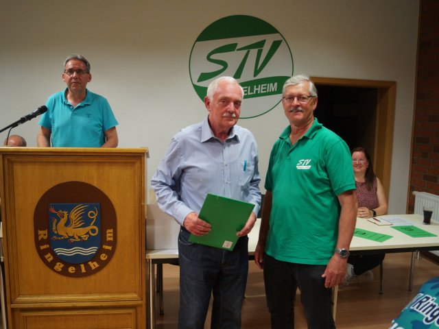 für Ehrenamtliche Vorstandsarbeit erhielten eine Urkunde: