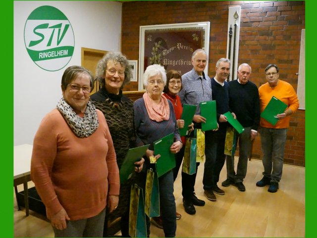 v. l. Ehrenvorstandsmitglied Rosel Schrader, Ehrenmitglieder: Christine Maria Jolowicz,